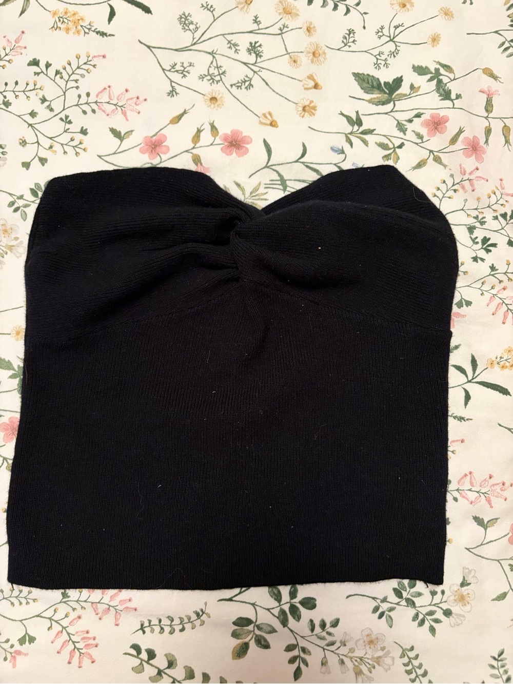 Black Strapless Twist-Front Tube Top